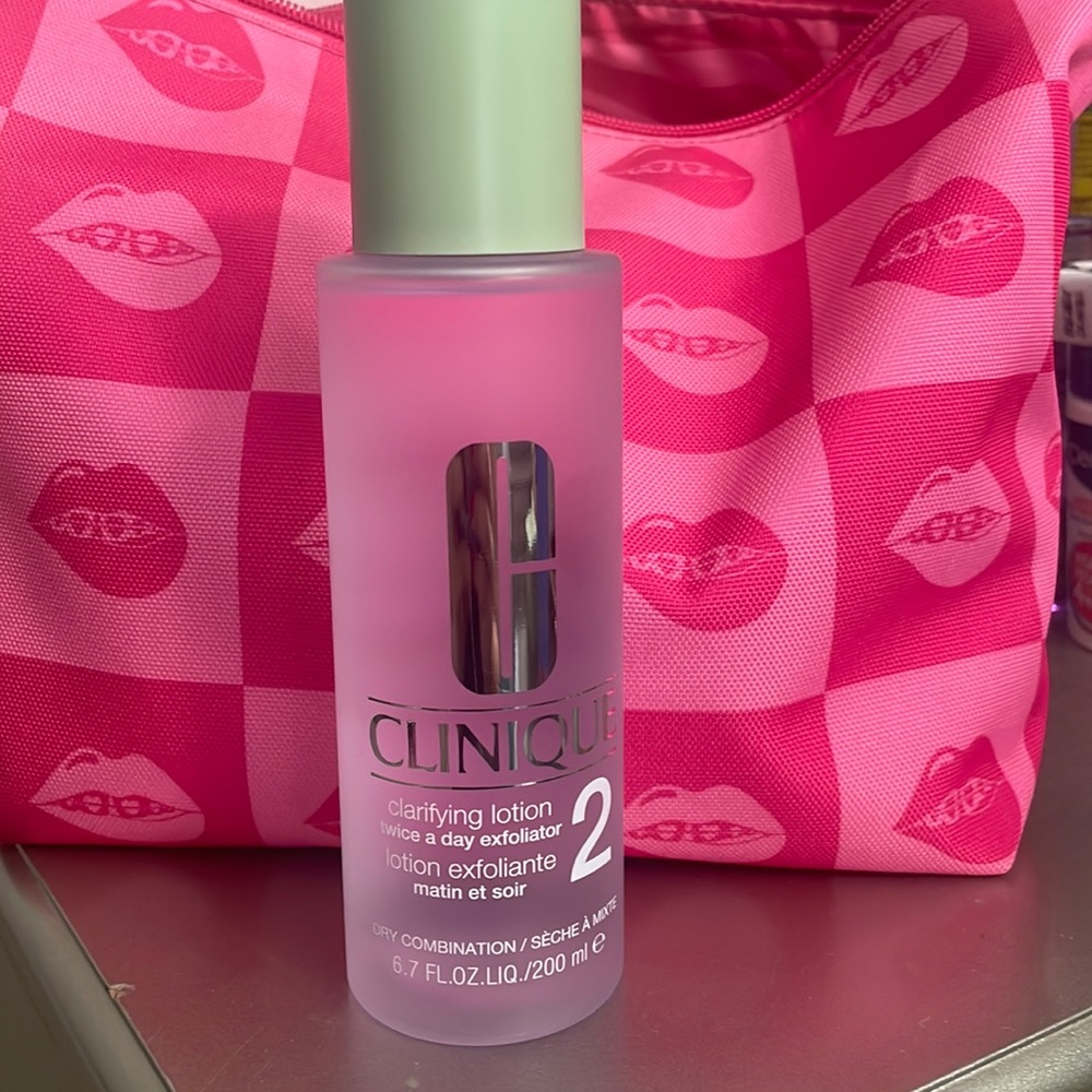 Clinique 2 clarifying lotion. Dry Combination